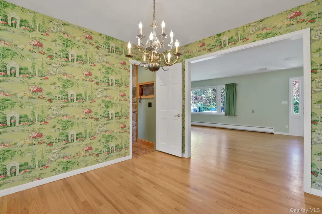 1041 Pine Place Kingston NY 12401