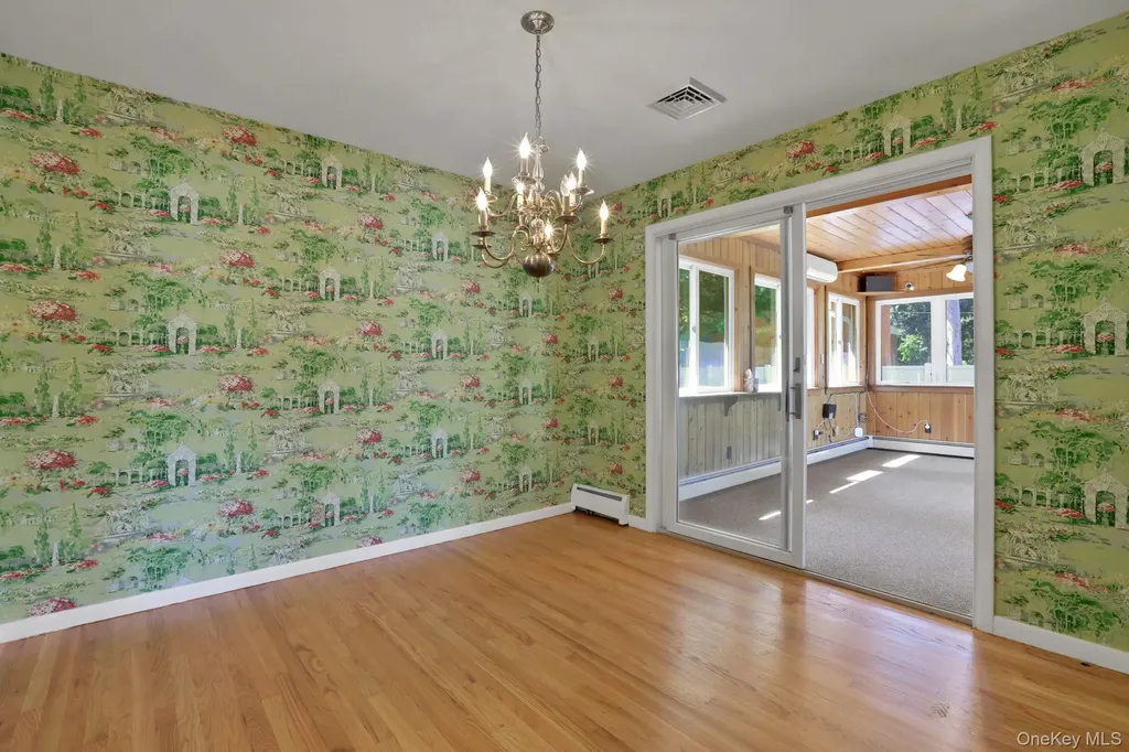 1041 Pine Place Kingston NY 12401