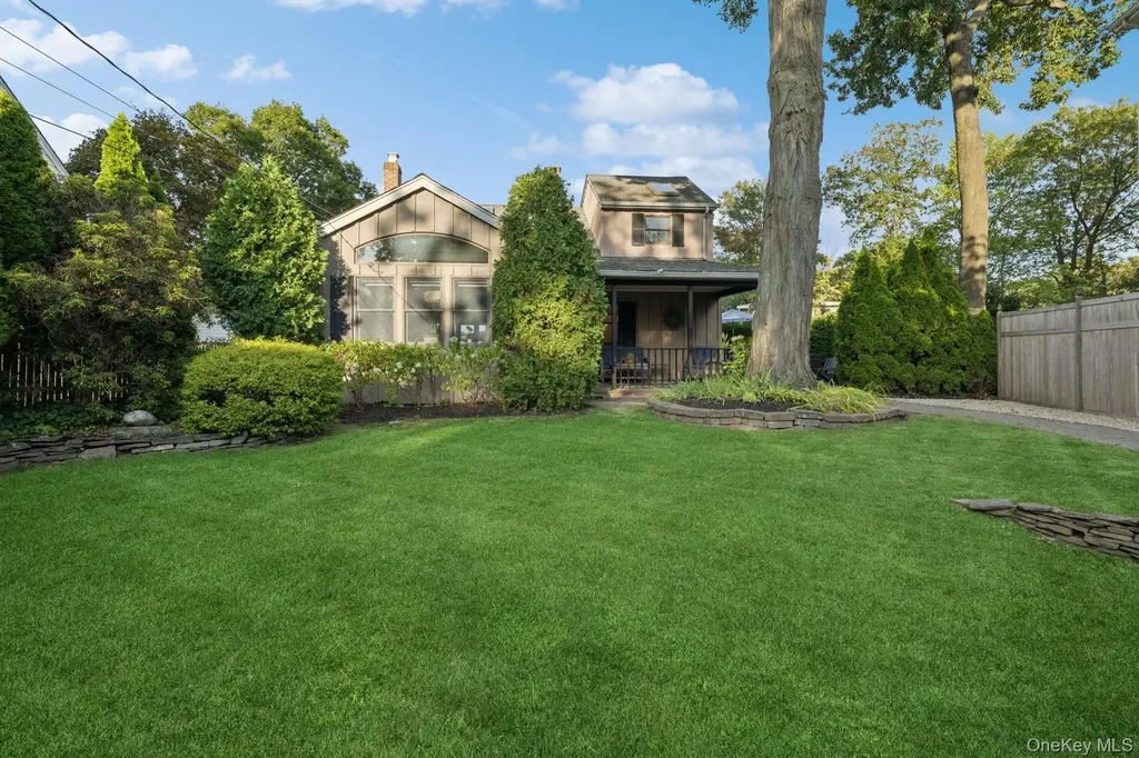 115 Taft Crescent Centerport NY 11721
