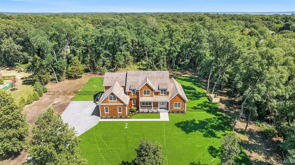 80 Deer Run Southold NY 11971