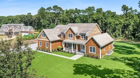 80 Deer Run Southold NY 11971