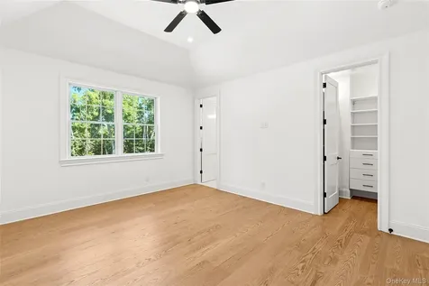 80 Deer Run Southold NY 11971