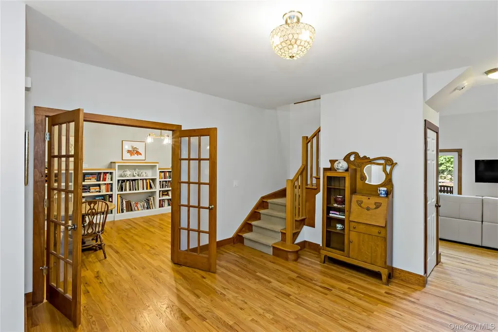 120 Lane Gate Road Cold Spring NY 10516