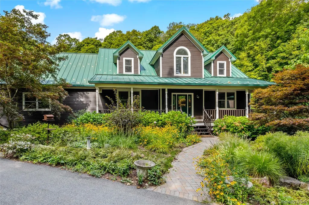 120 Lane Gate Road Cold Spring NY 10516