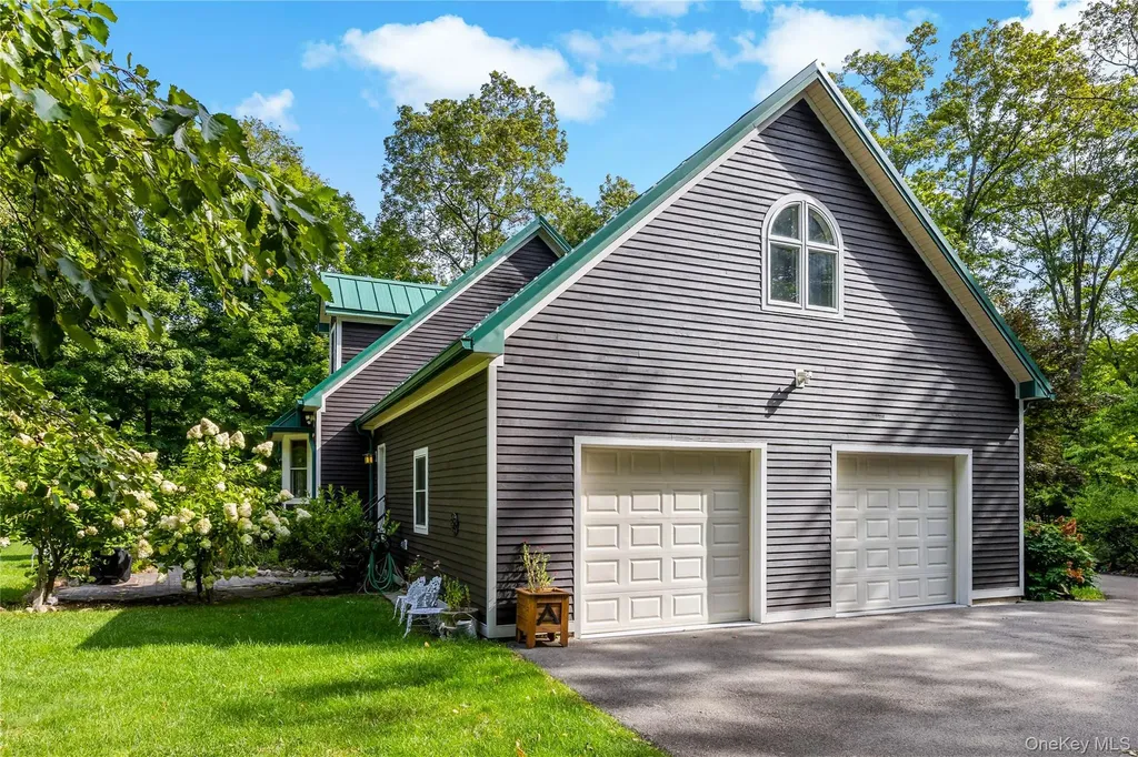 120 Lane Gate Road Cold Spring NY 10516