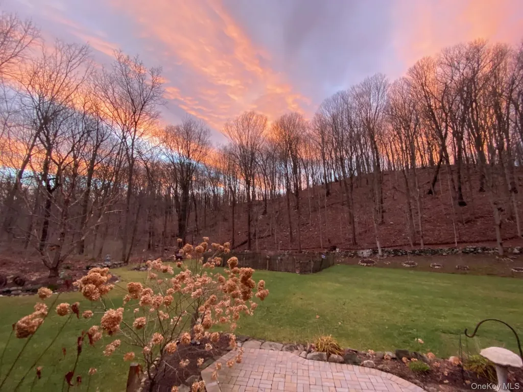 120 Lane Gate Road Cold Spring NY 10516