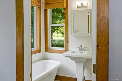 120 Lane Gate Road Cold Spring NY 10516