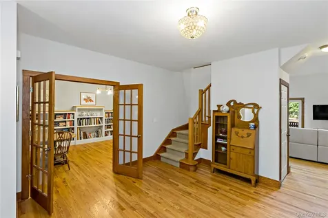 120 Lane Gate Road Cold Spring NY 10516