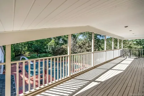 5 Carol Lane Upper Brookville NY 11545