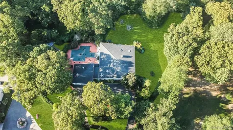 5 Carol Lane Upper Brookville NY 11545