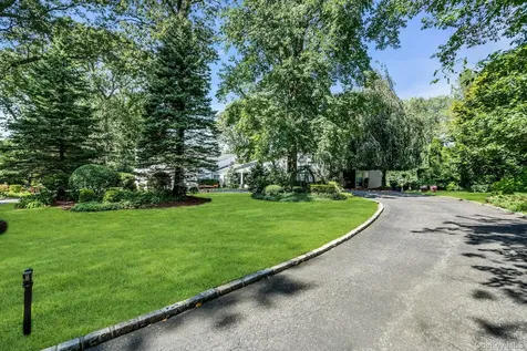 5 Carol Lane Upper Brookville NY 11545