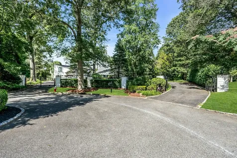 5 Carol Lane Upper Brookville NY 11545