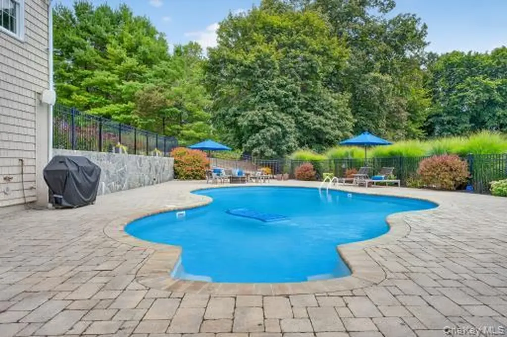 43 Kayla Lane Mahopac NY 10541