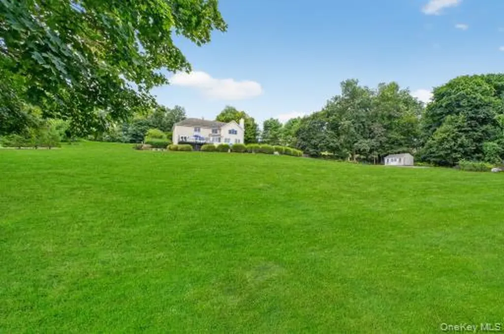 43 Kayla Lane Mahopac NY 10541