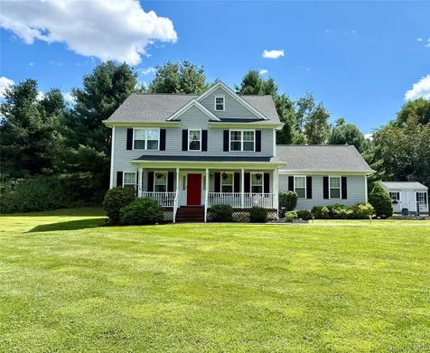 11 Reynolds Road Poughquag NY 12570
