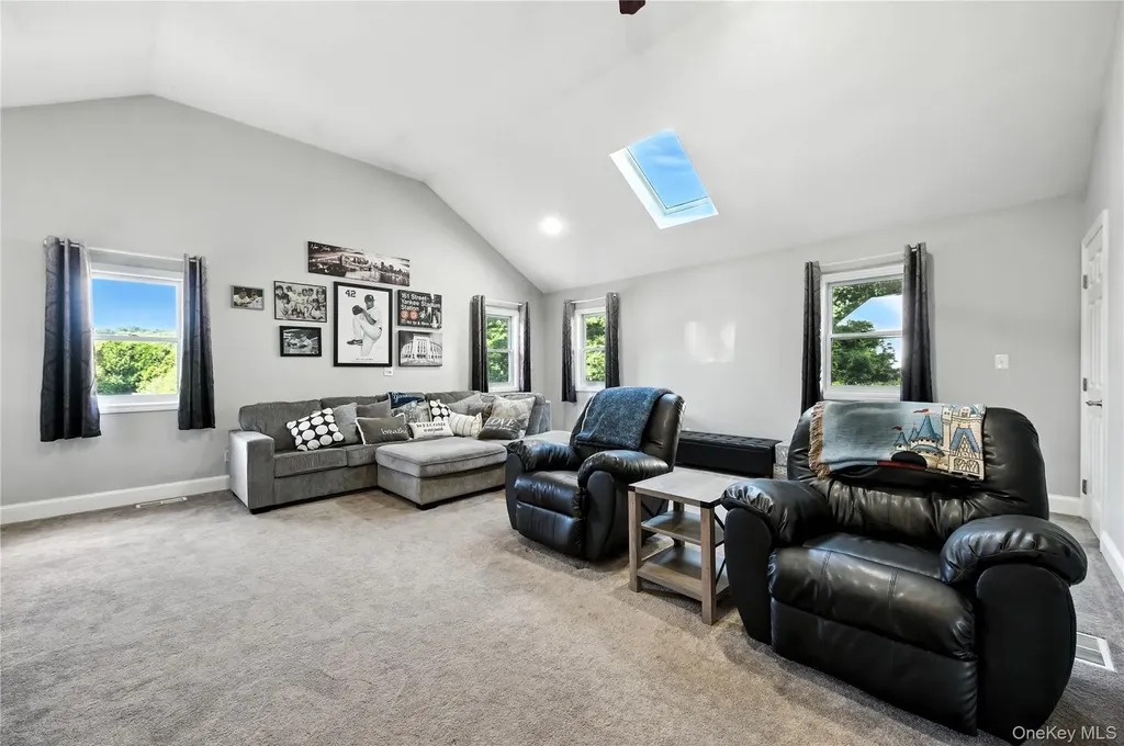 11 Nottingham Way Mahopac NY 10541