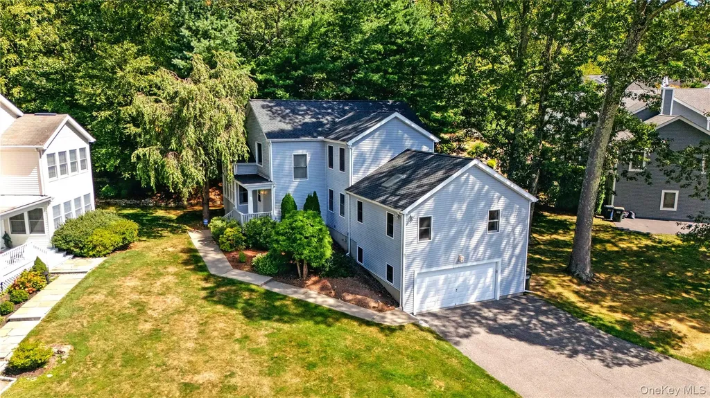 11 Nottingham Way Mahopac NY 10541