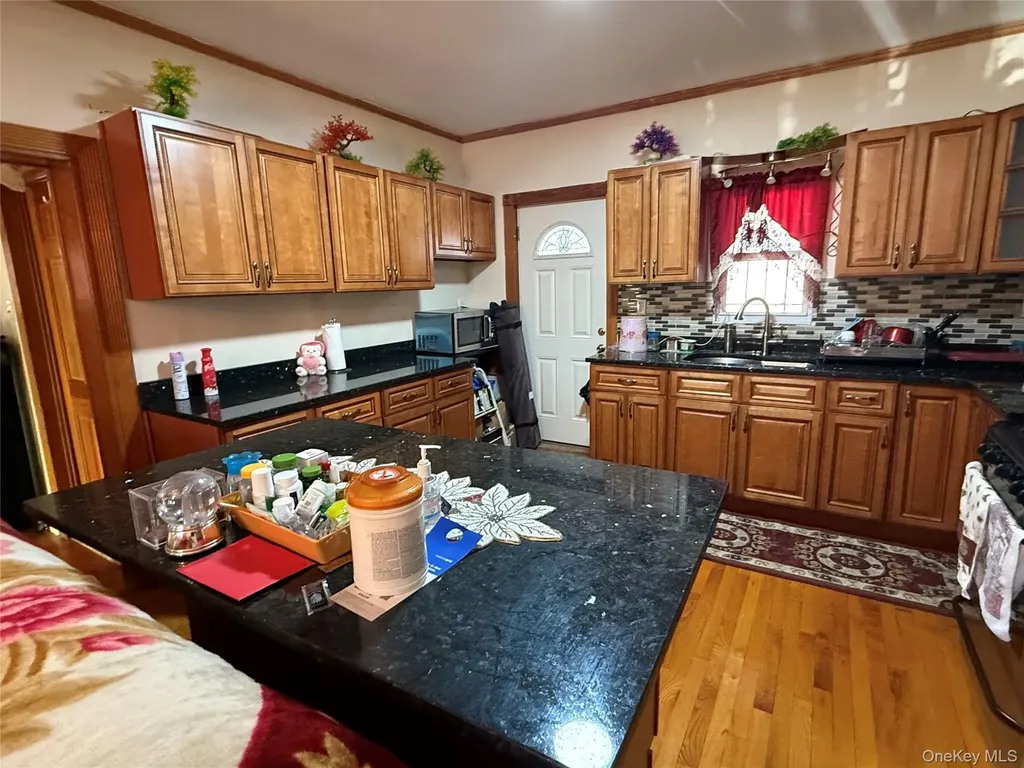 15 Euclid Avenue Brooklyn NY 11208