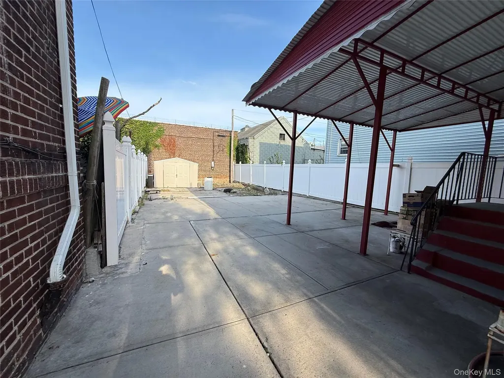 15 Euclid Avenue Brooklyn NY 11208