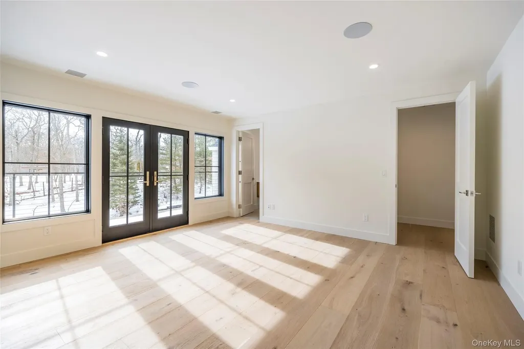 33 Harbor View Drive East Hampton NY 11937