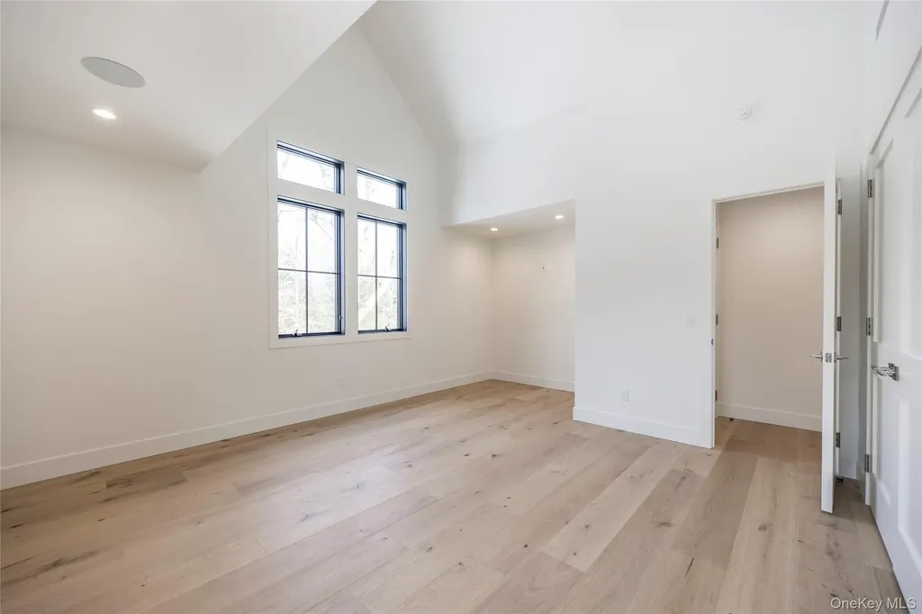 33 Harbor View Drive East Hampton NY 11937