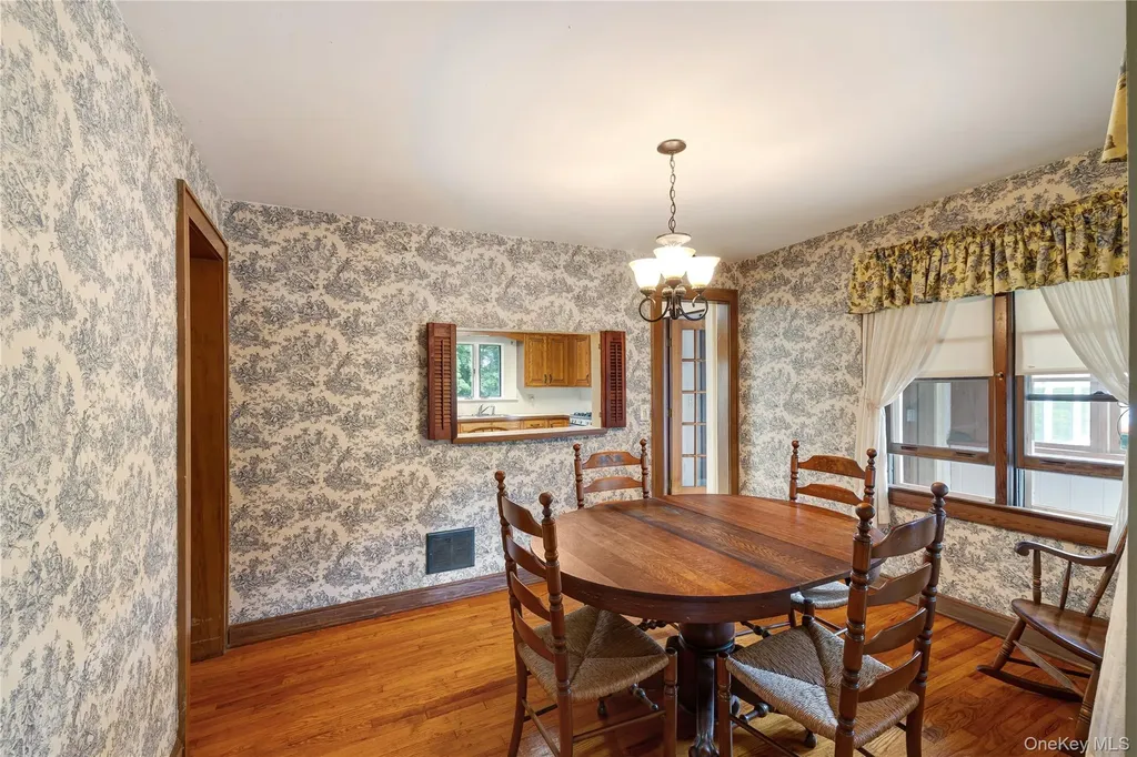 11 Mountain View Road Poughkeepsie NY 12603