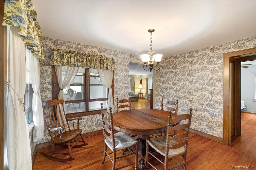 11 Mountain View Road Poughkeepsie NY 12603