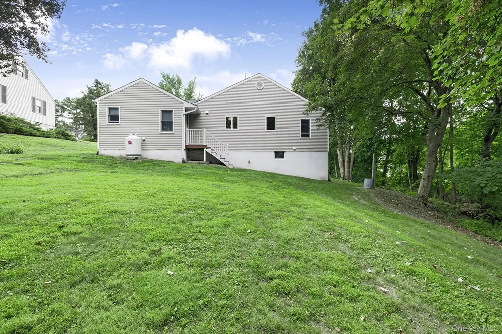 11 Mountain View Road Poughkeepsie NY 12603