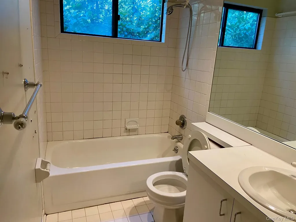 16 Karin Drive East Hampton NY 11937