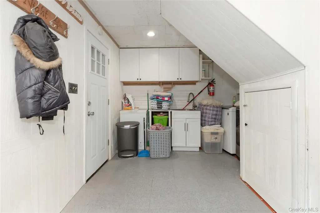 396 King Avenue Bronx NY 10464