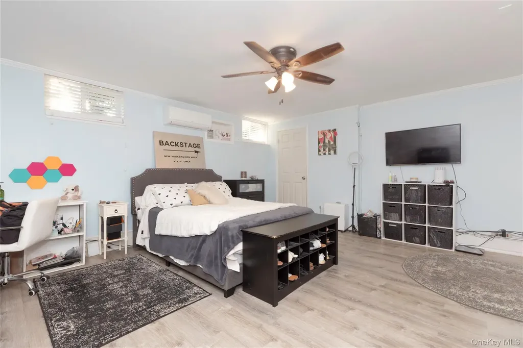 396 King Avenue Bronx NY 10464
