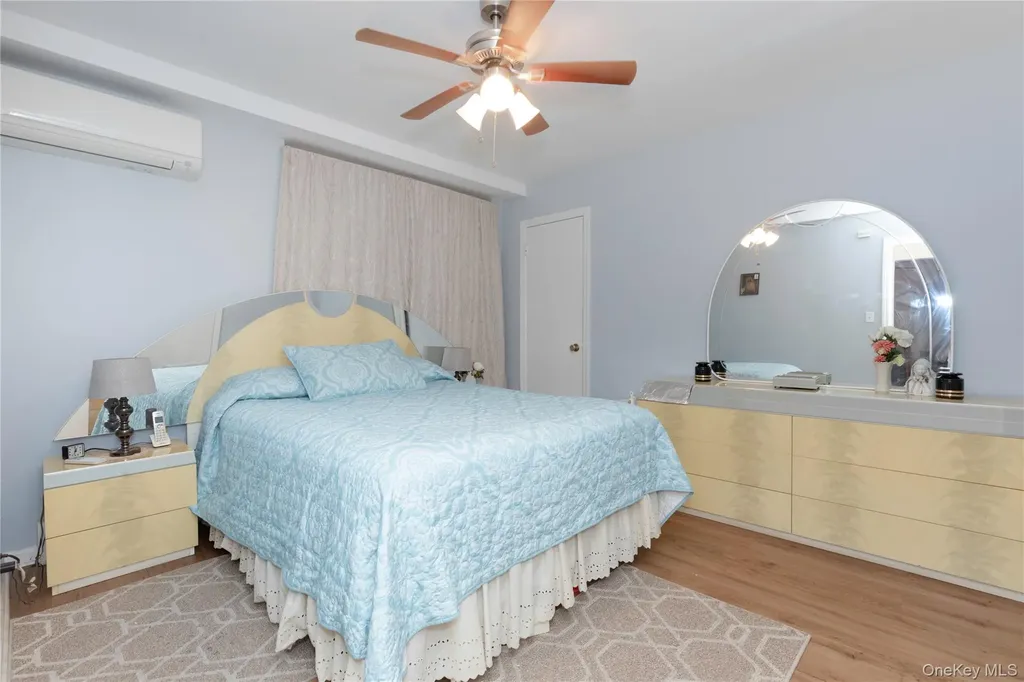 396 King Avenue Bronx NY 10464