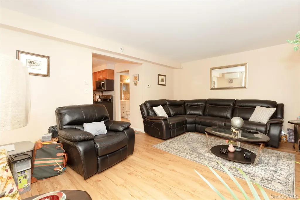396 King Avenue Bronx NY 10464
