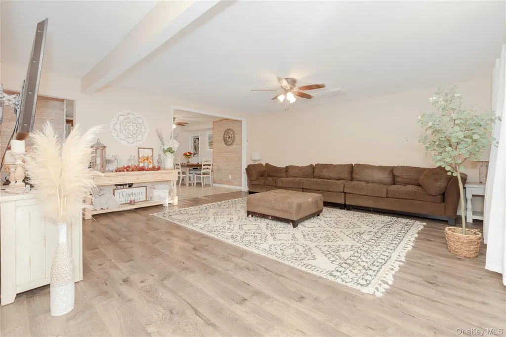 396 King Avenue Bronx NY 10464