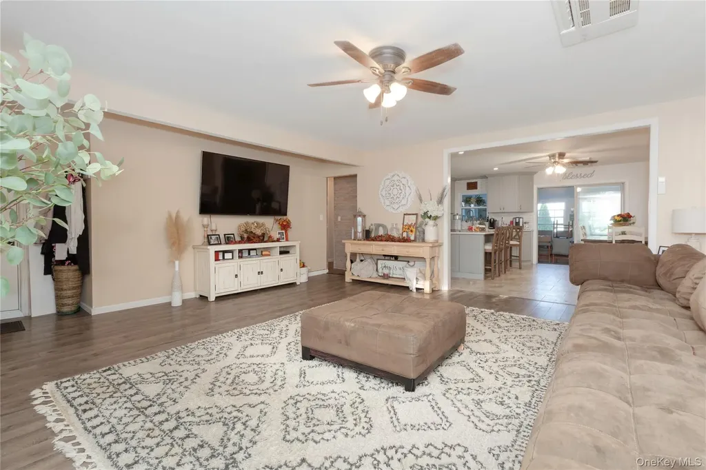 396 King Avenue Bronx NY 10464