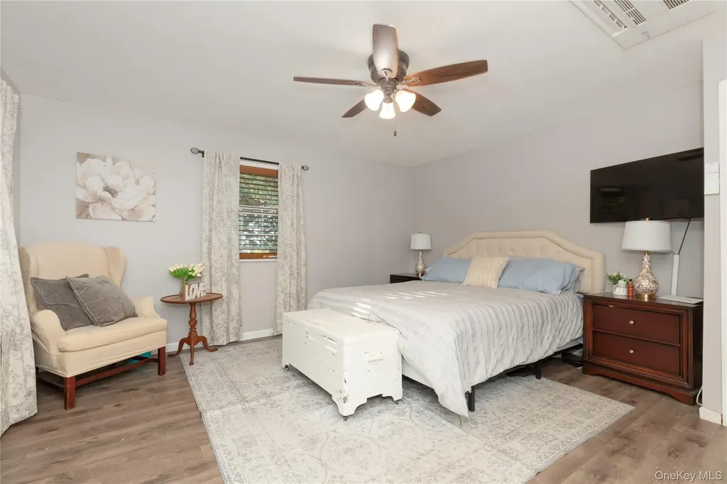 396 King Avenue Bronx NY 10464