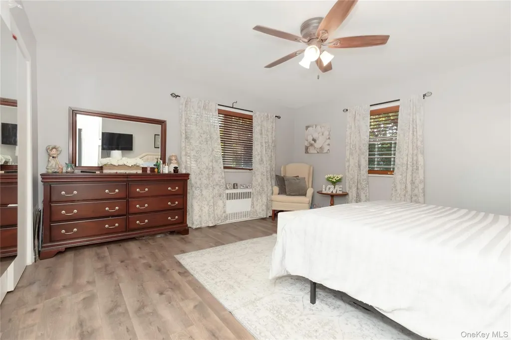 396 King Avenue Bronx NY 10464