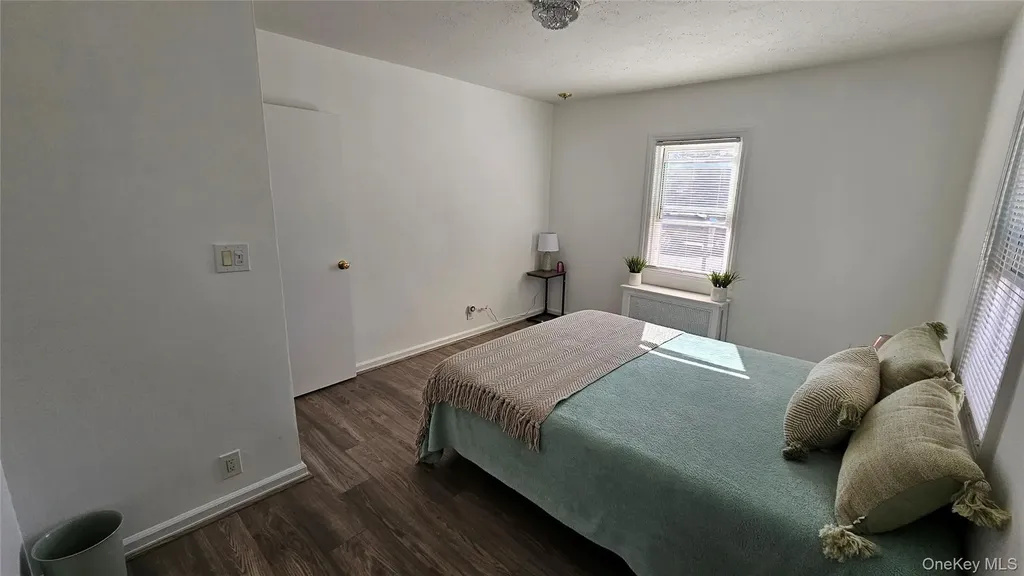 956 Hillside Boulevard New Hyde Park NY 11040