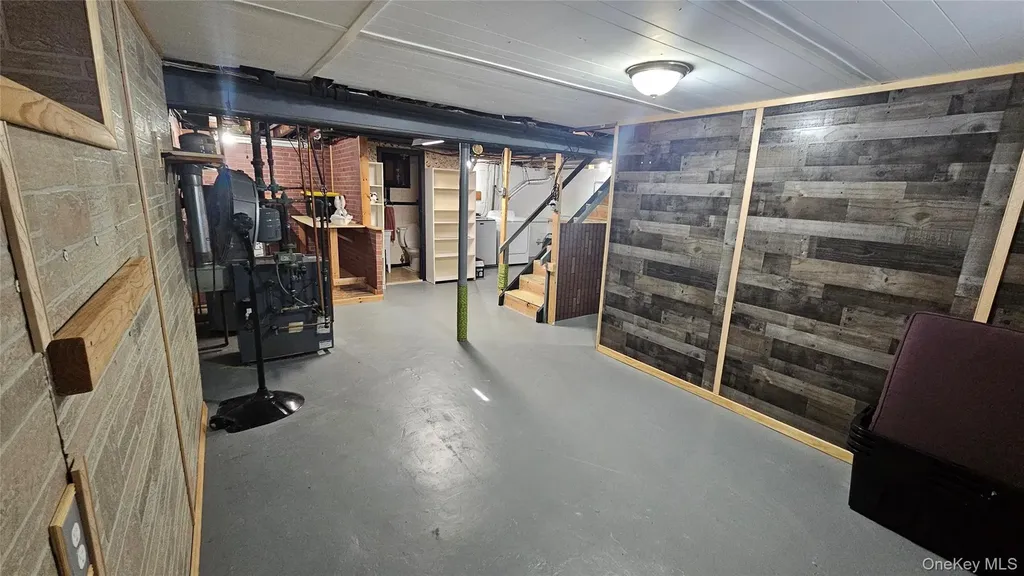 956 Hillside Boulevard New Hyde Park NY 11040
