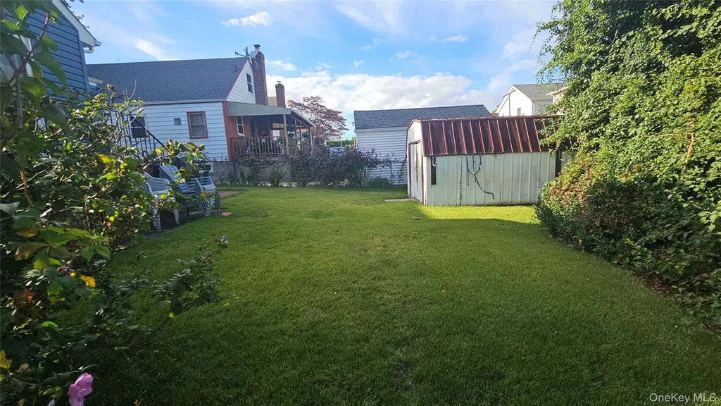 956 Hillside Boulevard New Hyde Park NY 11040