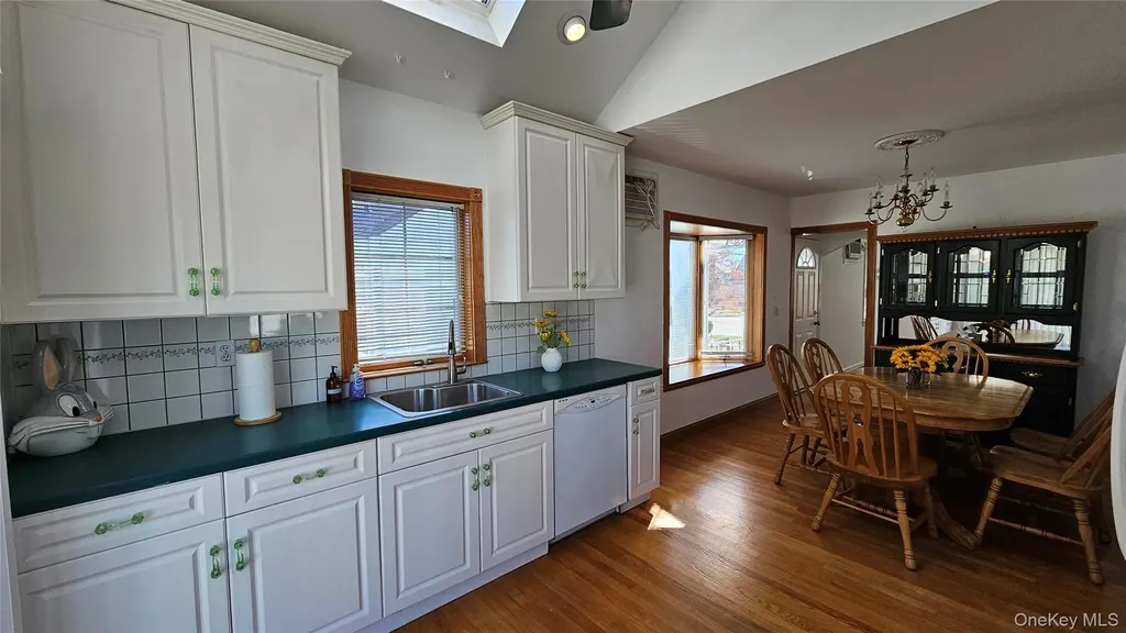 956 Hillside Boulevard New Hyde Park NY 11040