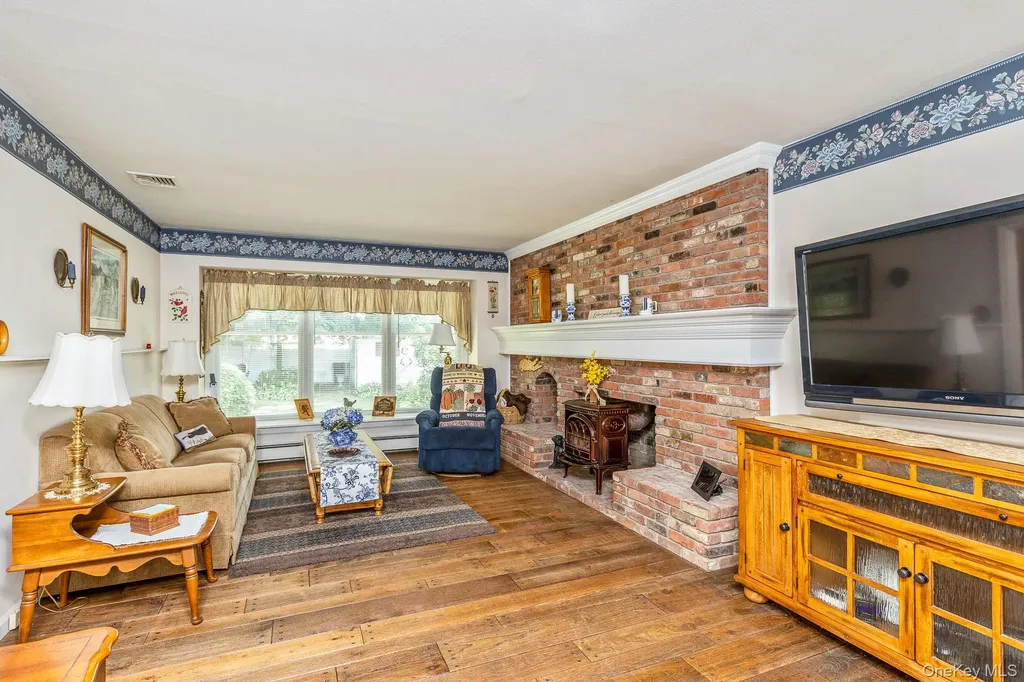 295 5th Street Saint James NY 11780