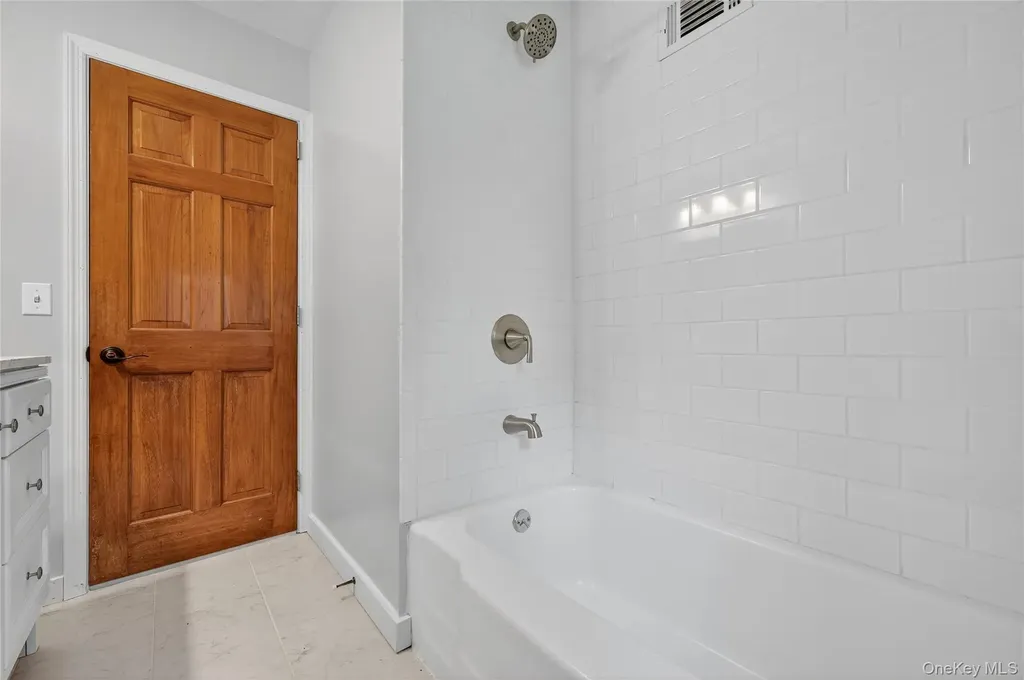 2 Charlotte Place Monroe NY 10950