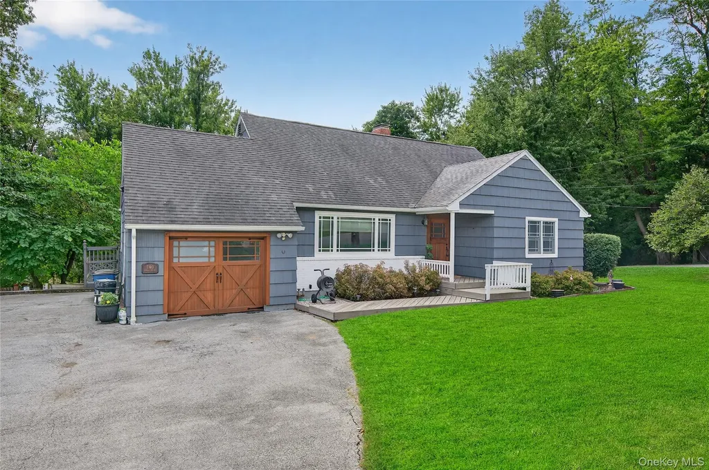 2 Charlotte Place Monroe NY 10950