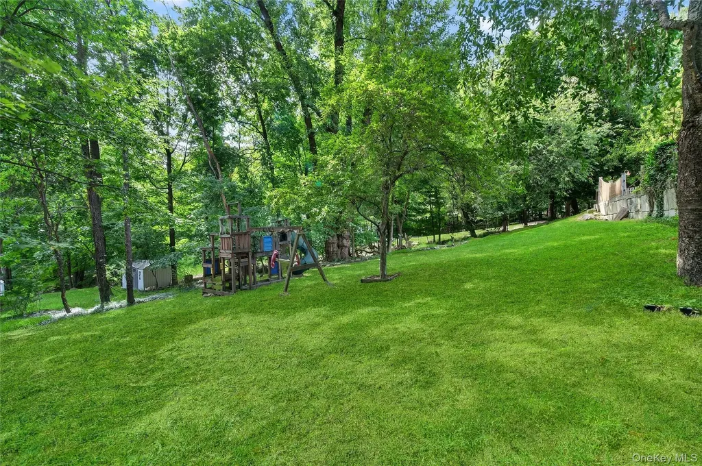2 Charlotte Place Monroe NY 10950