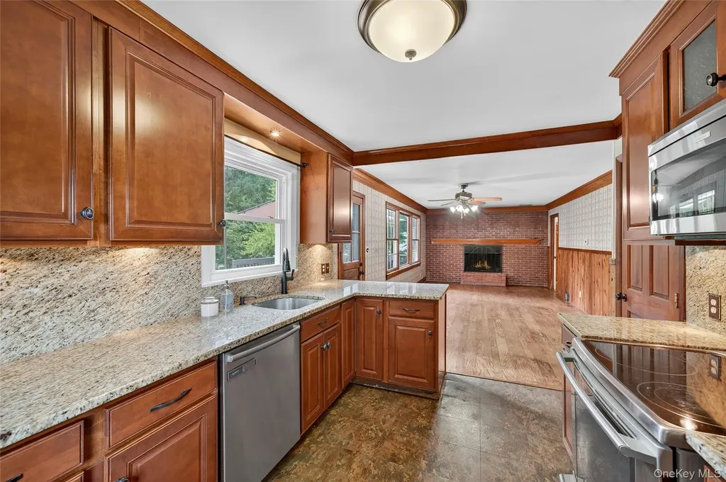 2 Charlotte Place Monroe NY 10950