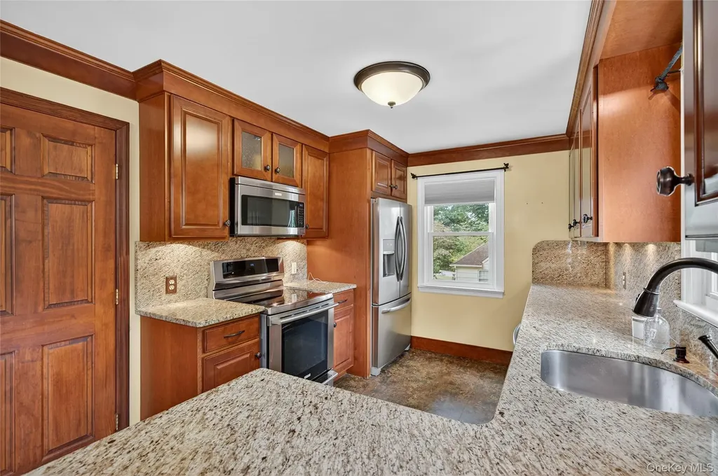 2 Charlotte Place Monroe NY 10950