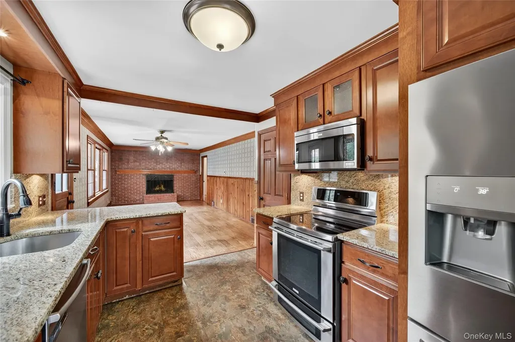 2 Charlotte Place Monroe NY 10950