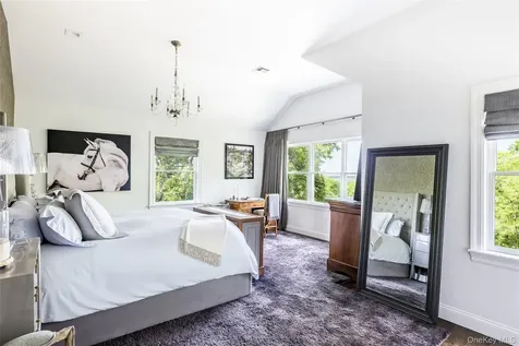 29 Oyster Pond Lane East Hampton NY 11937