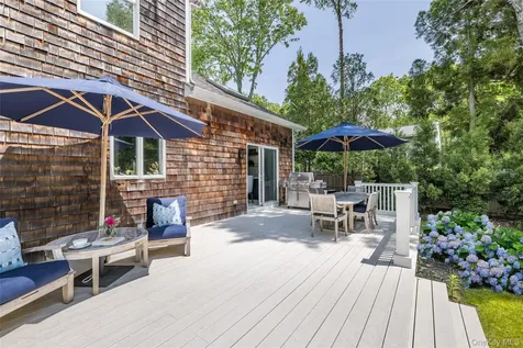 29 Oyster Pond Lane East Hampton NY 11937